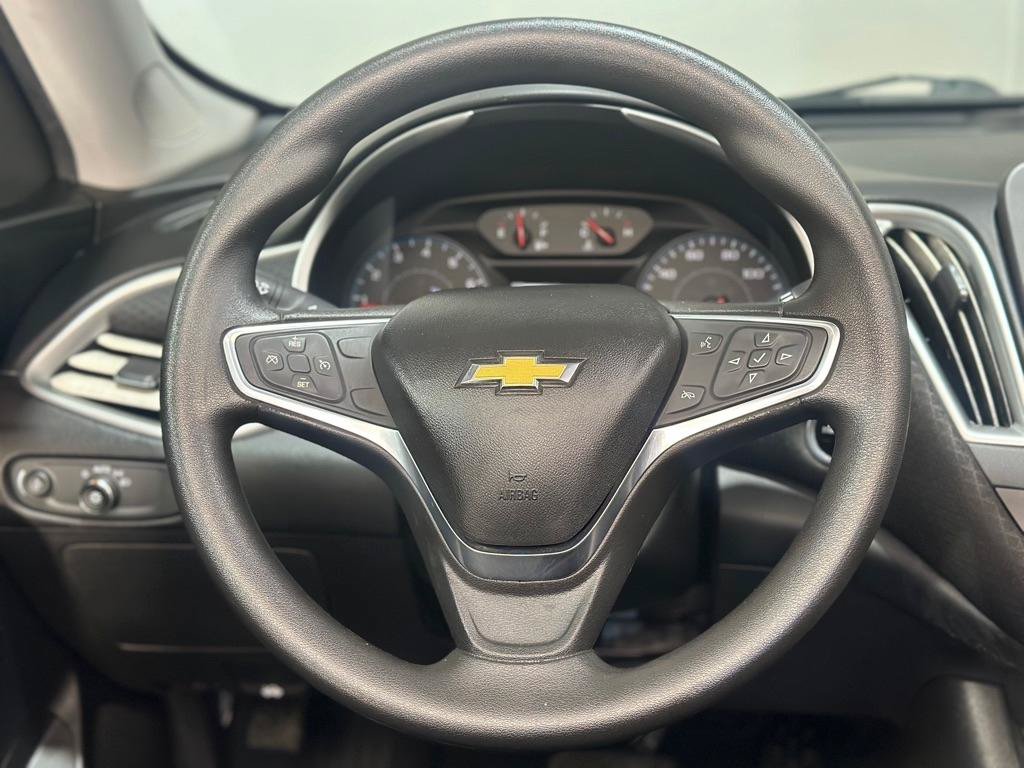 Used 2017 Chevrolet Malibu LS FWD image 14