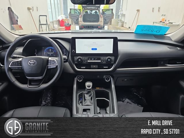 Used 2024 Toyota Grand Highlander XLE image 12