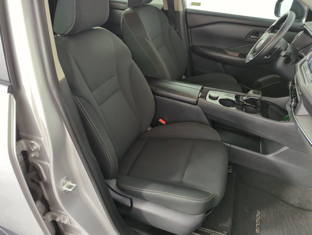 Used 2024 Nissan Rogue S image 35