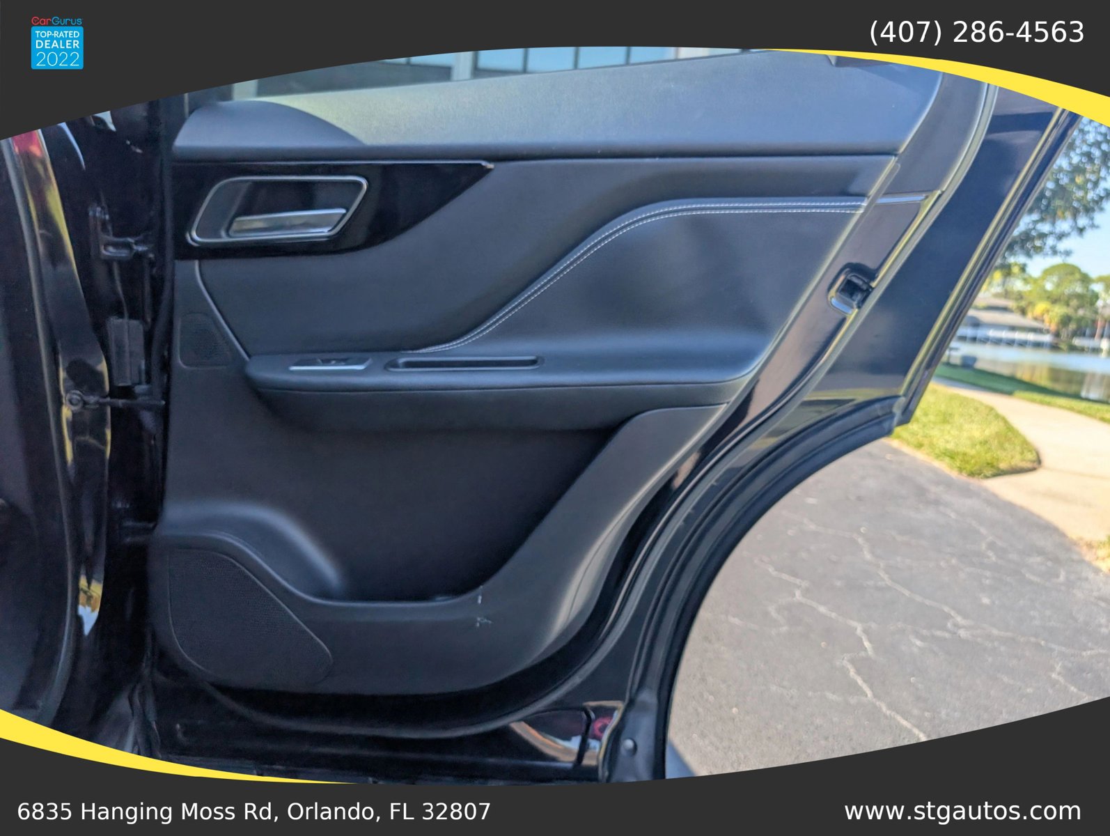 Used 2019 Jaguar F-PACE R-Sport image 32