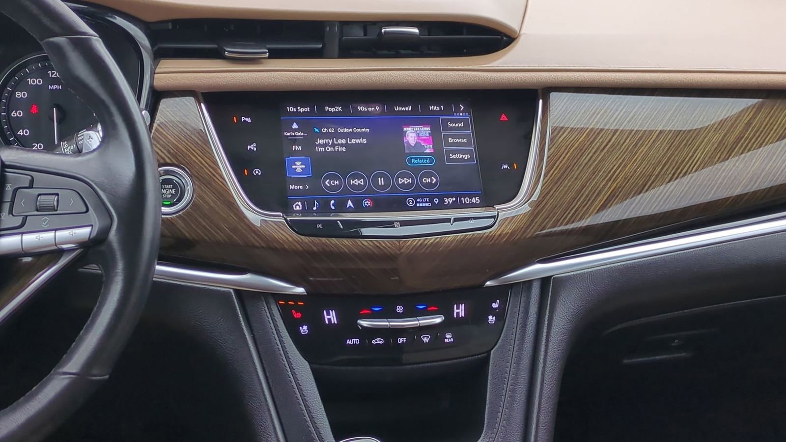 Used 2021 Cadillac XT6 Sport w/ LPO, ONYX Package image 32