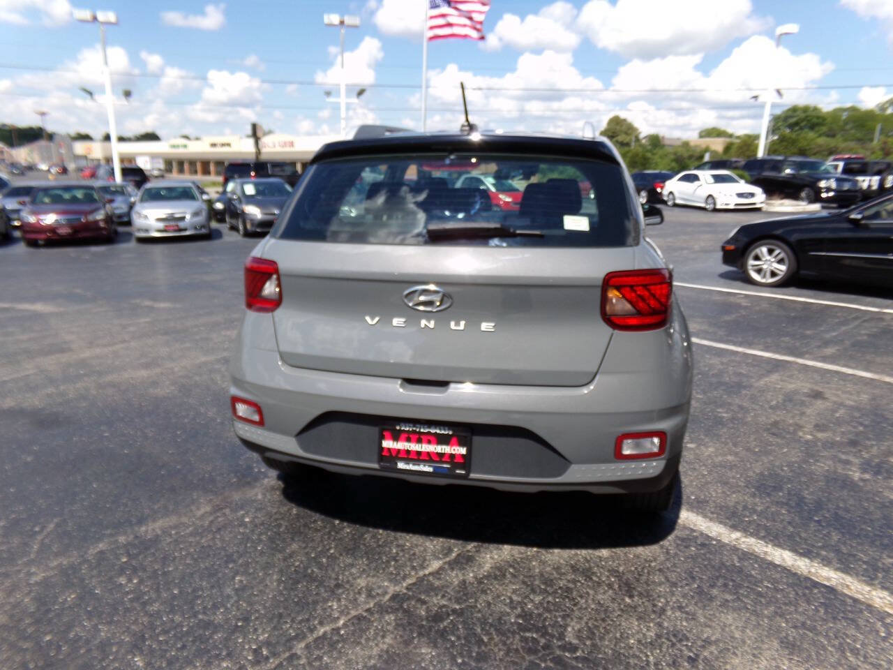 Used 2023 Hyundai Venue Limited FWD image 50