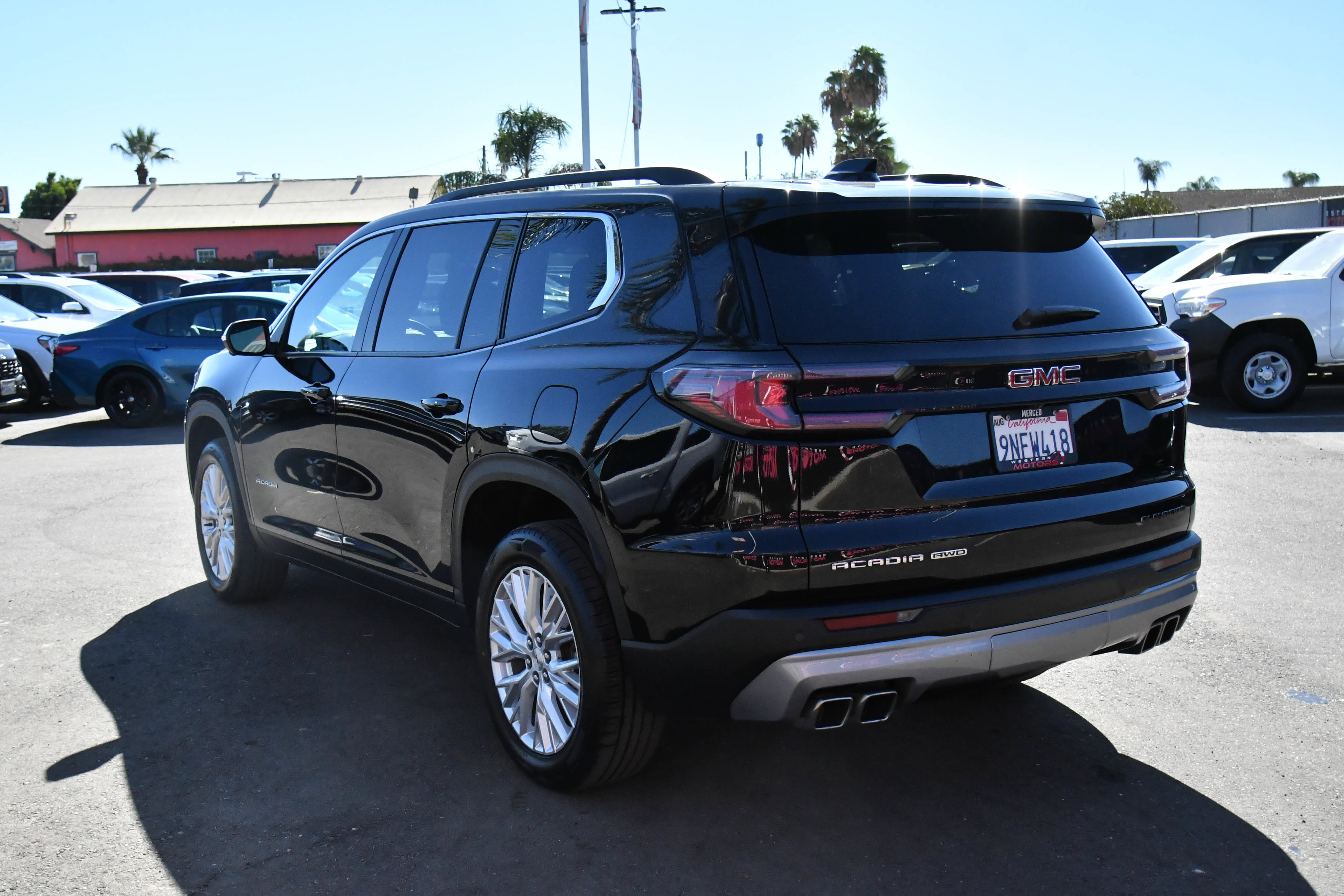 Used 2024 GMC Acadia Elevation AWD/4WD image 6