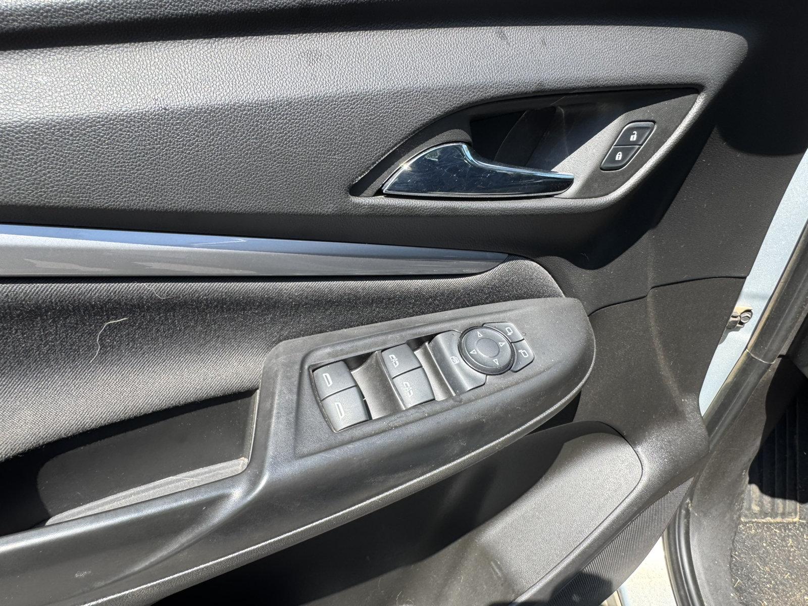 Used 2023 Chevrolet Bolt EUV LT FWD image 11
