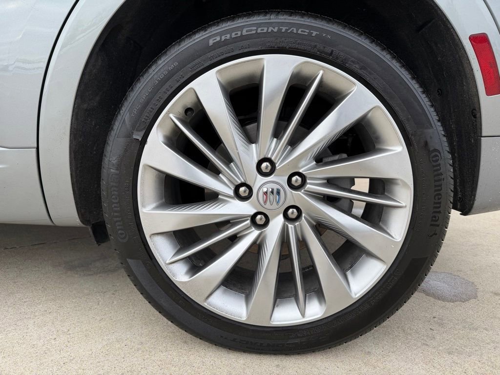 Used 2024 Buick Envision Avenir image 28