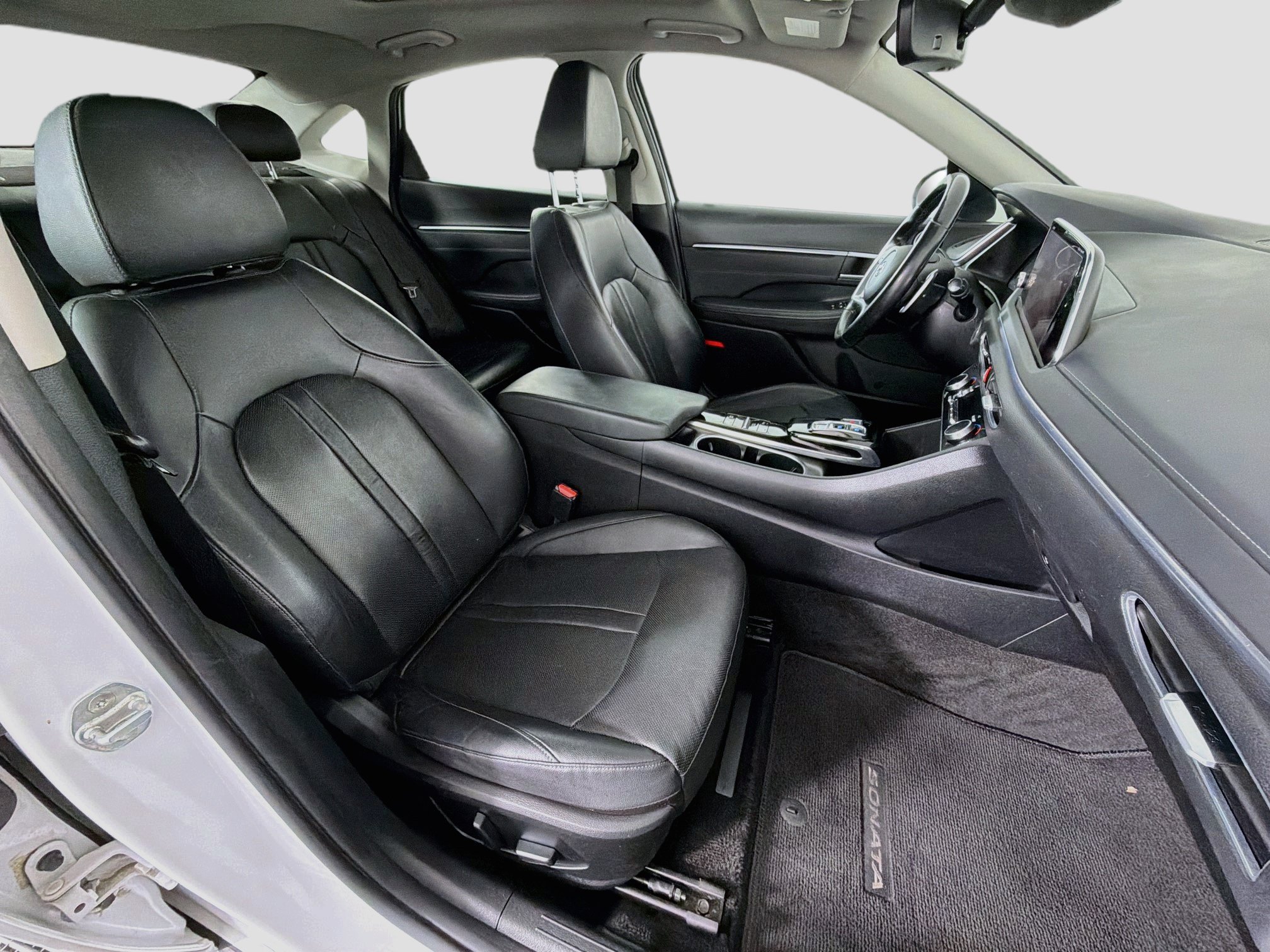Used 2021 Hyundai Sonata Limited w/ Preferred Accessory Package FWD image 32