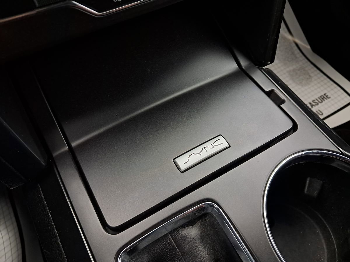 Used 2019 Ford Explorer XLT w/ Equipment Group 201A image 25