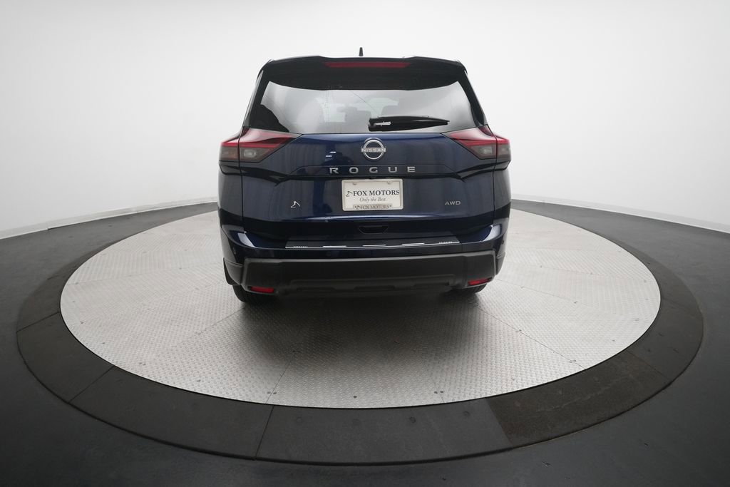 Certified 2026 Nissan Rogue SV image 26