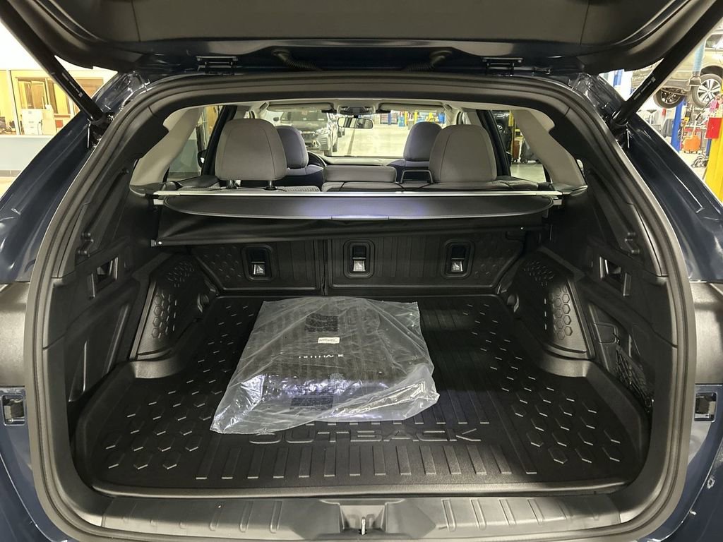 Certified 2025 Subaru Outback Premium image 26