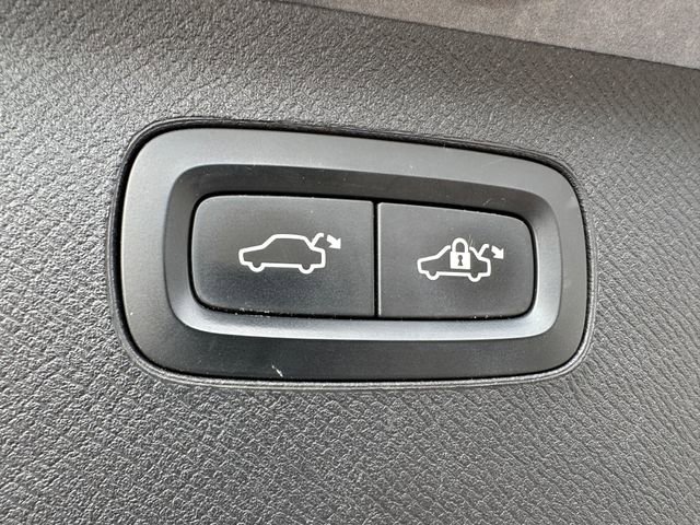 Used 2019 Volvo XC90 T6 R-Design w/ Advanced Package image 15