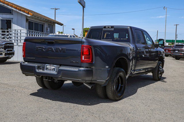 New 2026 RAM 3500 Laramie AWD/4WD image 4