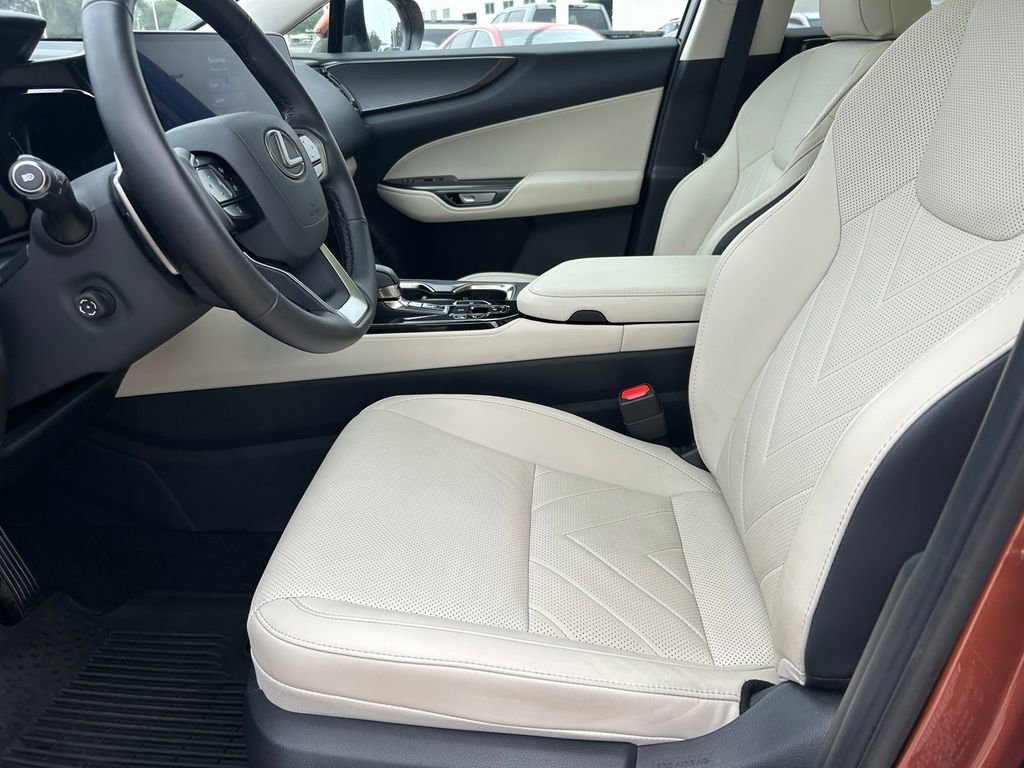 Used 2025 Lexus NX 350h AWD w/ Accessory Package (2T) image 11