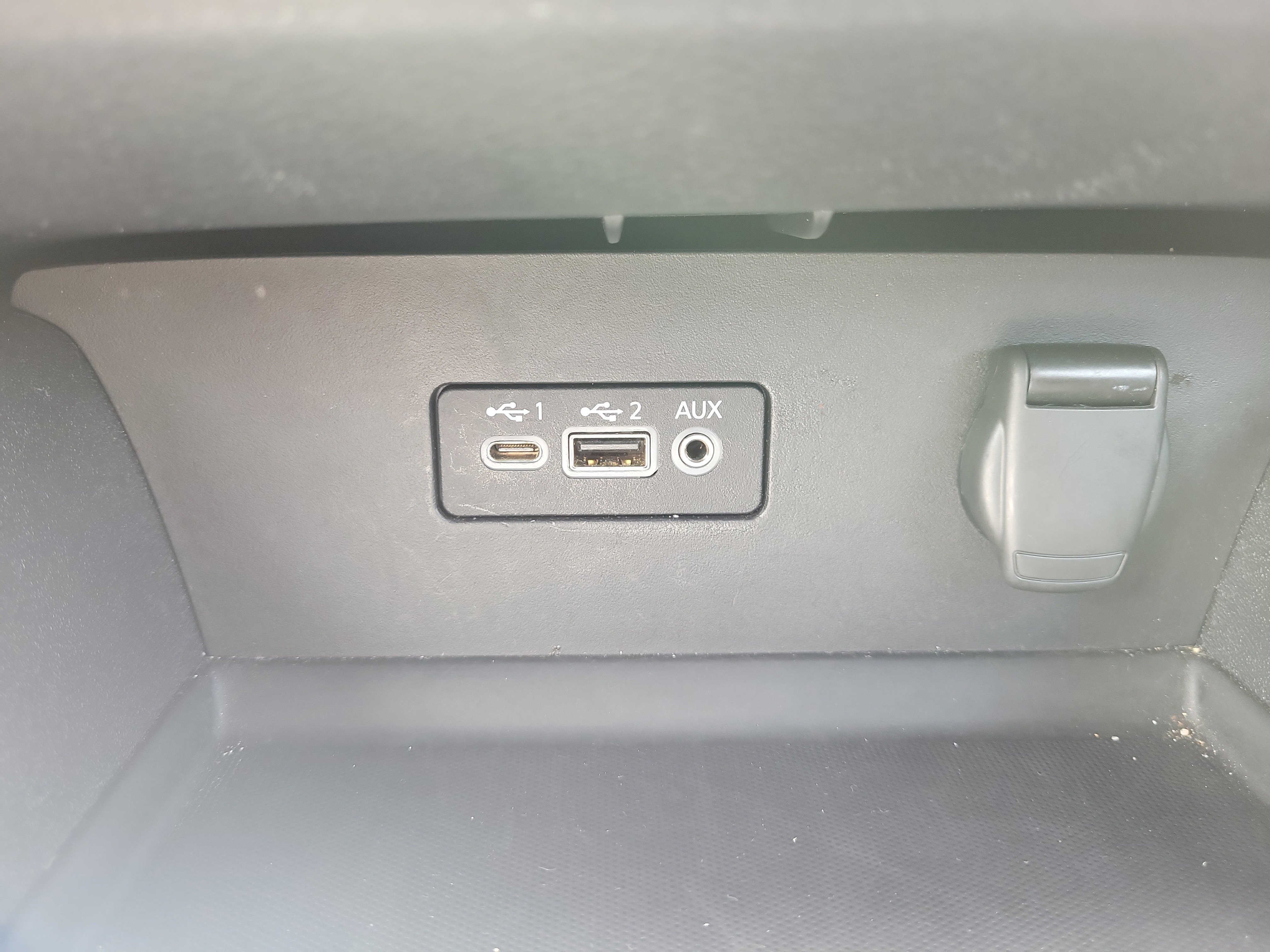 Used 2025 Nissan Altima 2.5 SV FWD image 30