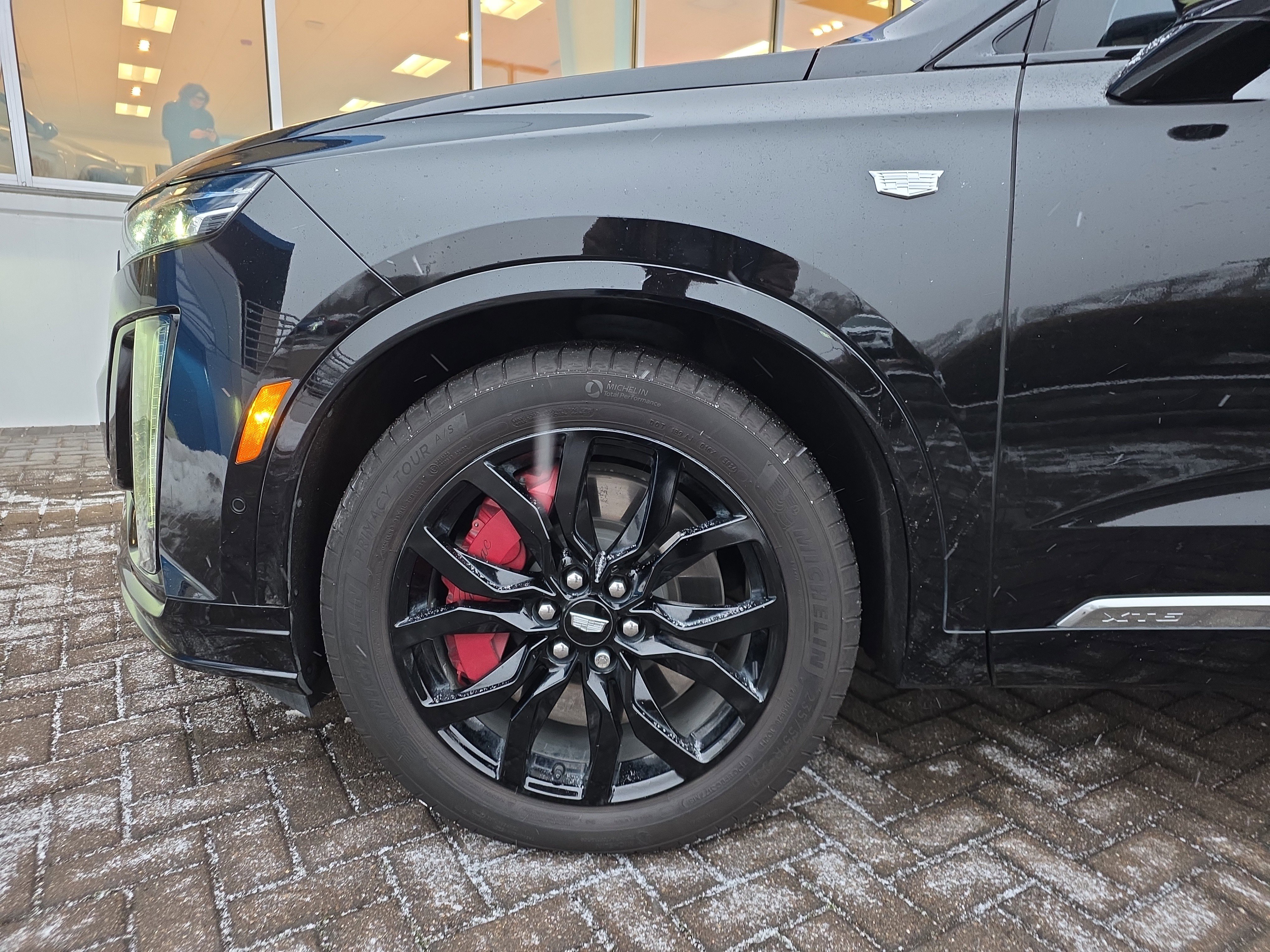 Used 2023 Cadillac XT6 Sport w/ Platinum Package image 10