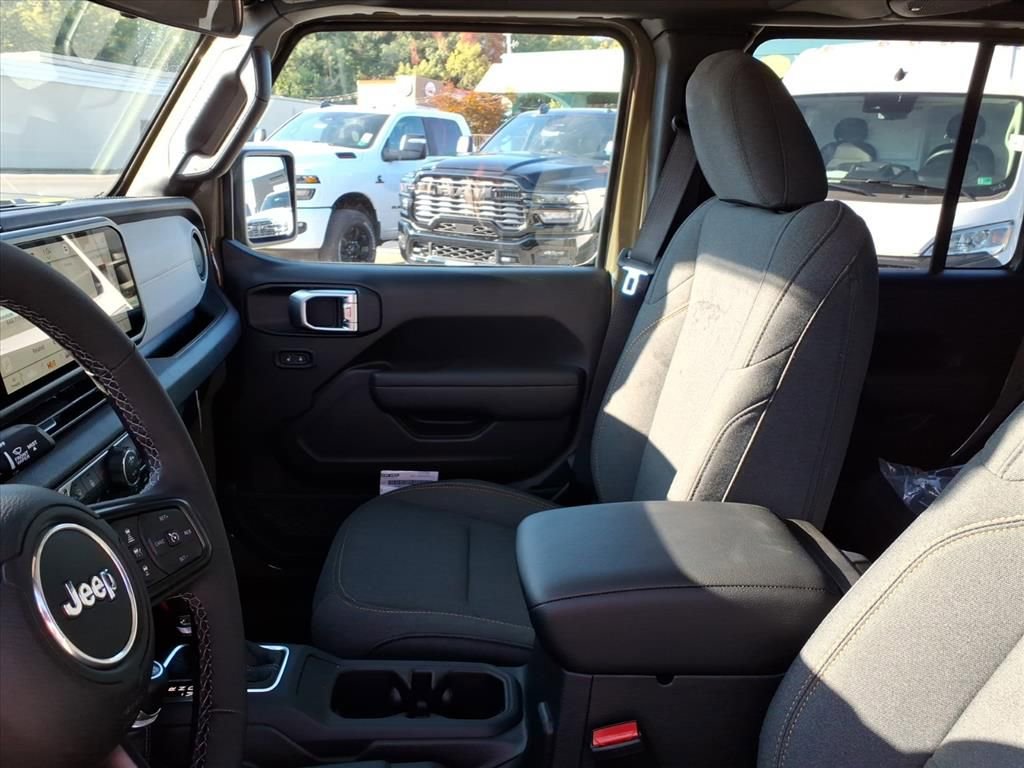 New 2025 Jeep Gladiator Sport image 20