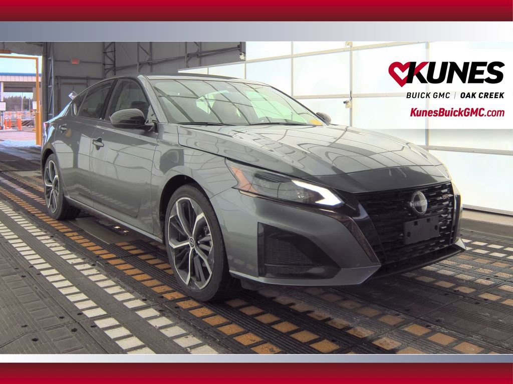 Used 2024 Nissan Altima 2.5 SR image 15