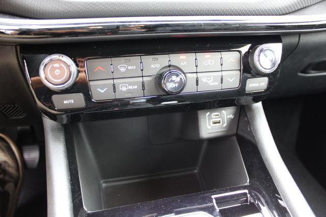 New 2026 Jeep Compass Limited w/ Sun, Sound & Navigation Group AWD/4WD image 22