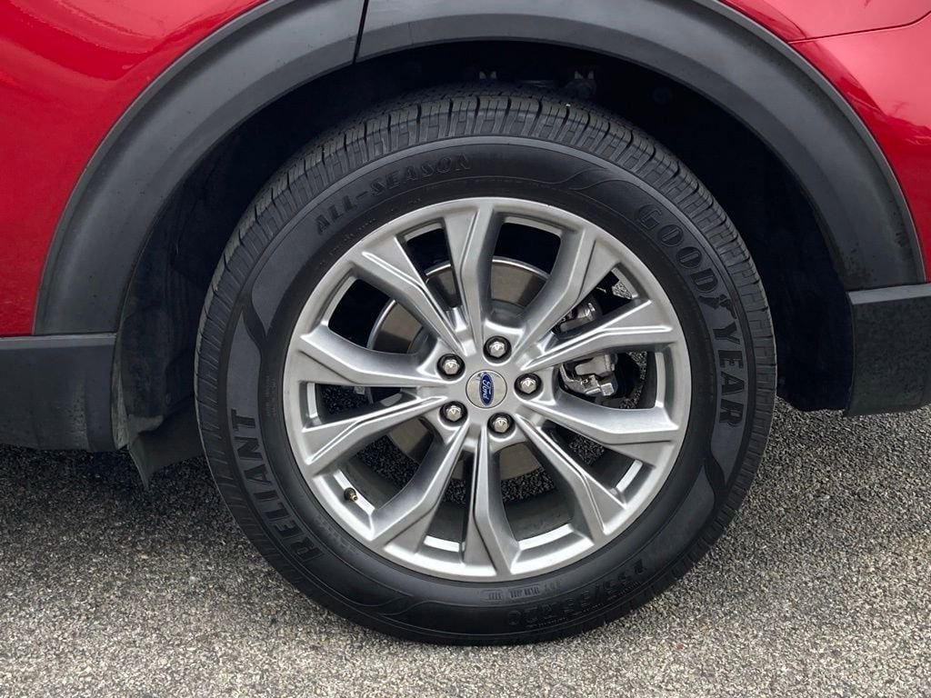 Used 2022 Ford Explorer XLT w/ Equipment Group 202A RWD image 4