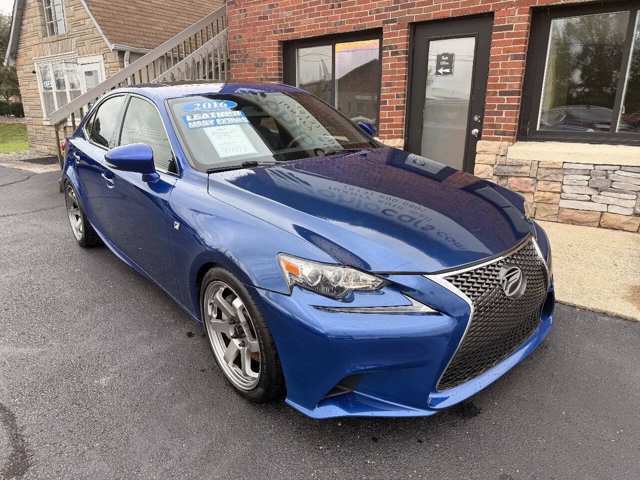 Used 2016 Lexus IS 350 w/ F Sport Package RWD image 2