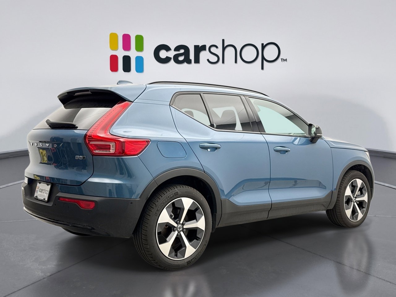 Used 2025 Volvo XC40 B5 Plus AWD/4WD image 5