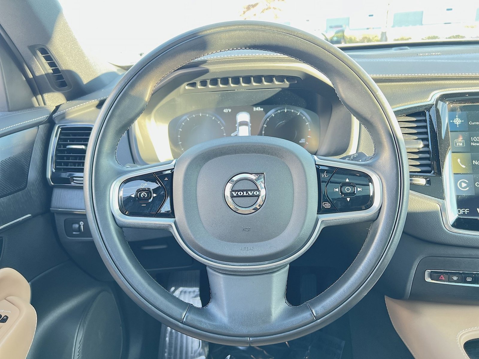 Used 2022 Volvo XC90 T6 Inscription w/ Advanced Package image 16