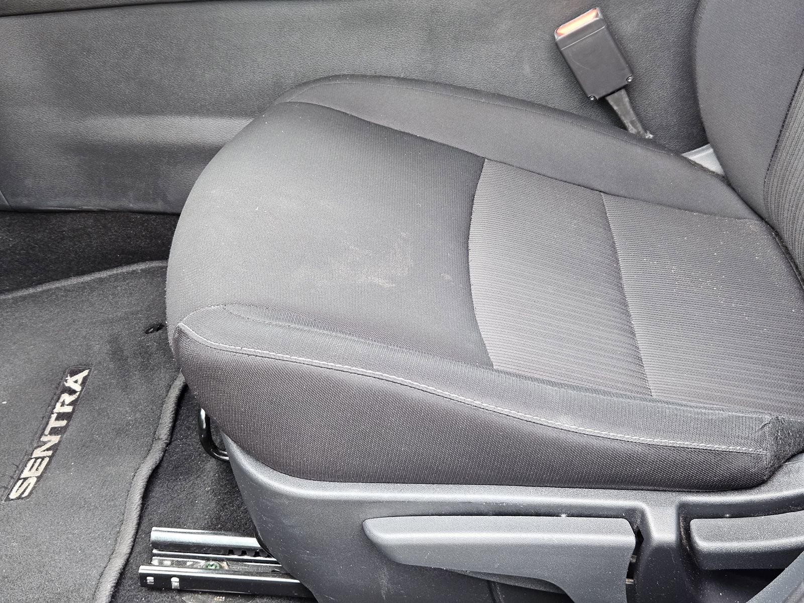 Used 2024 Nissan Sentra SV FWD image 28