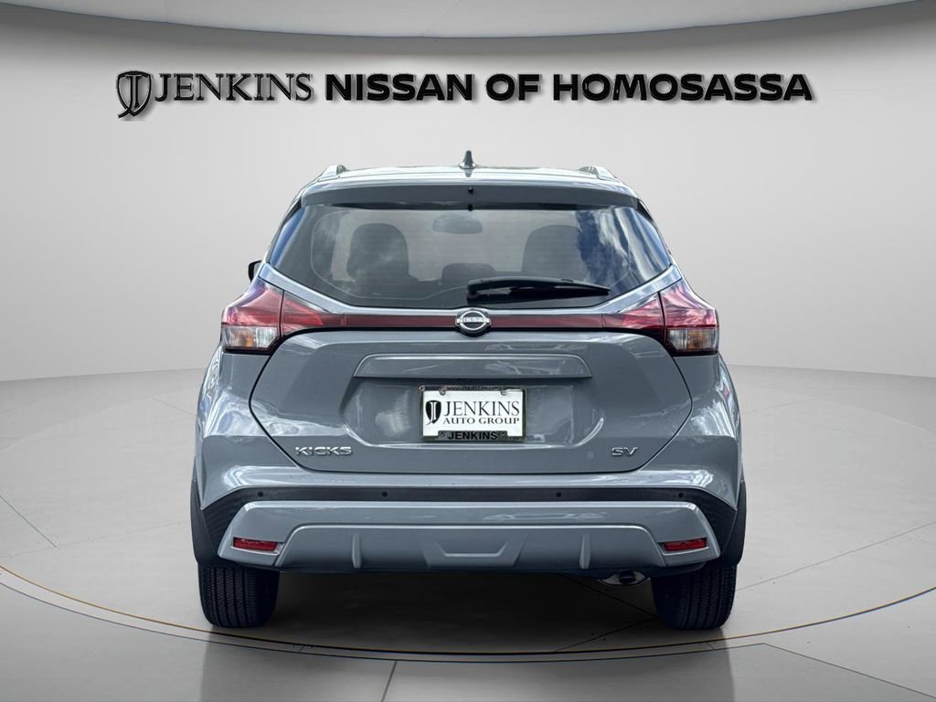 Certified 2022 Nissan Kicks SV image 6