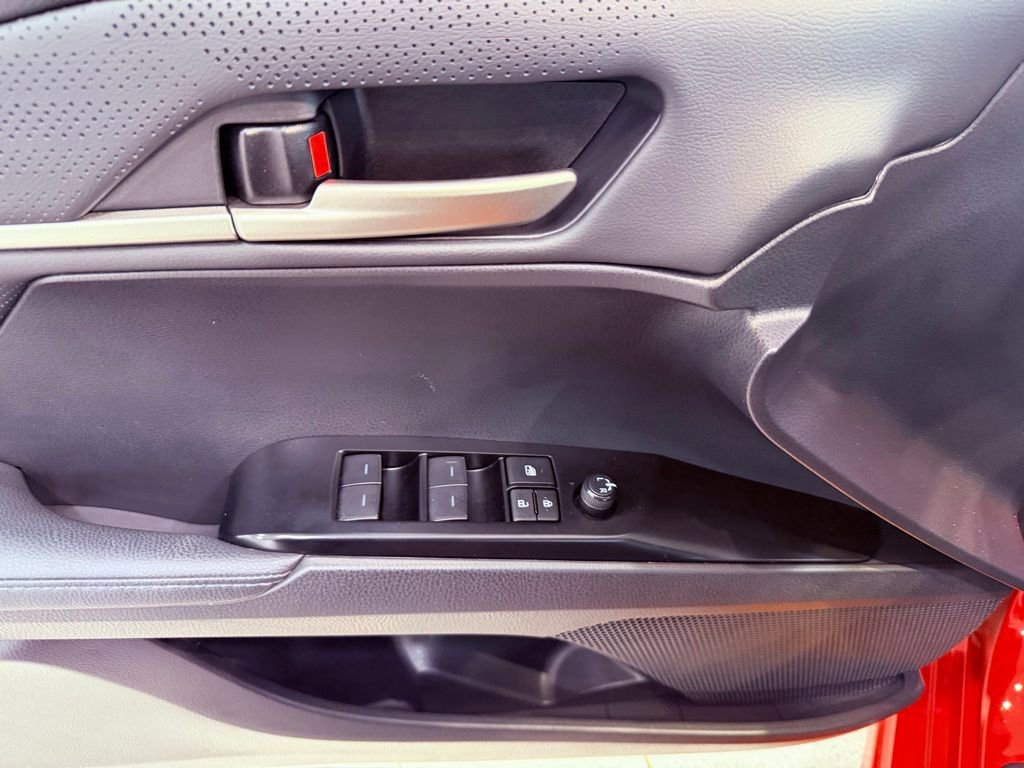 Used 2025 Toyota Camry XSE image 18