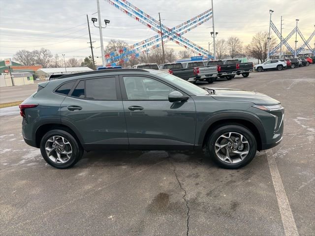 New 2026 Chevrolet Trax LT w/ Driver Confidence Package image 15