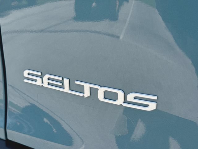 Used 2024 Kia Seltos EX FWD image 32