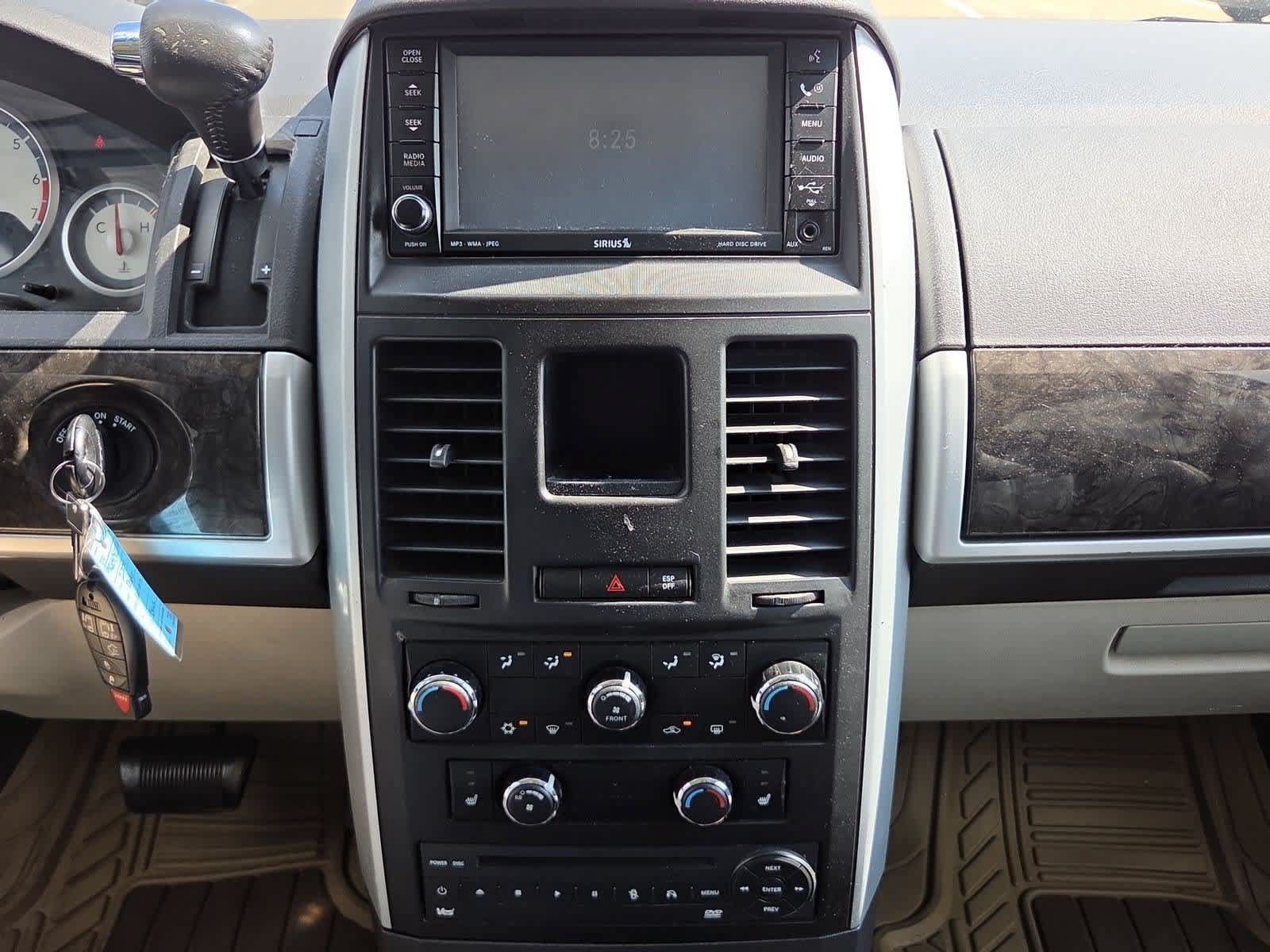 Used 2009 Dodge Grand Caravan SXT FWD image 26