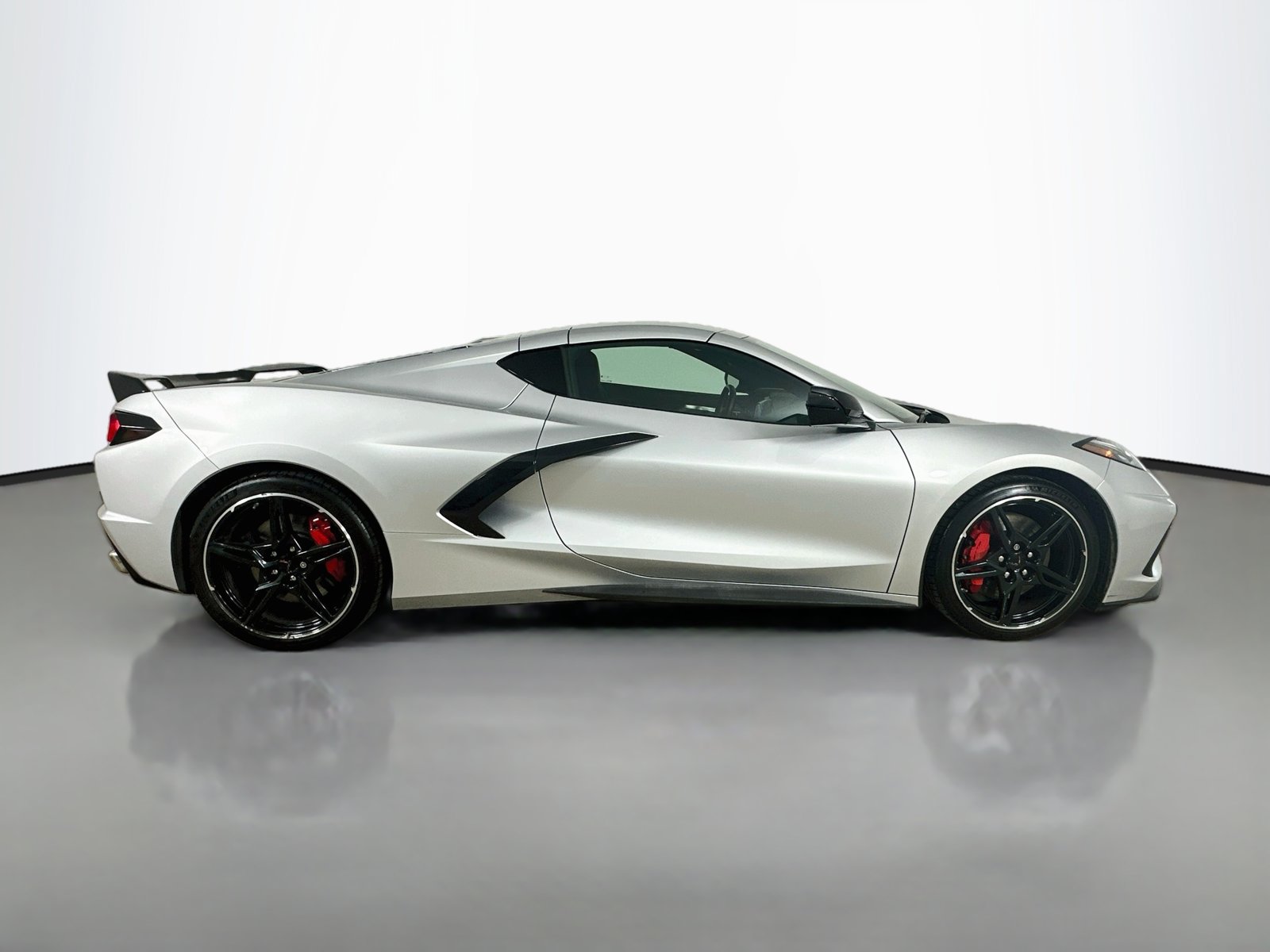 Used 2020 Chevrolet Corvette Stingray Premium Cpe w/ 3LT Preferred Equipment Group RWD image 4