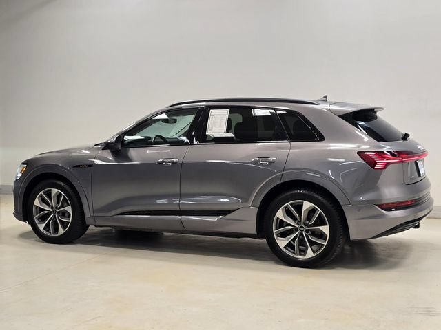 Used 2021 Audi e-tron Premium Plus w/ Premium Plus Package AWD/4WD image 4