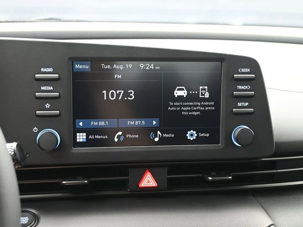 New 2025 Hyundai Elantra Sport image 14