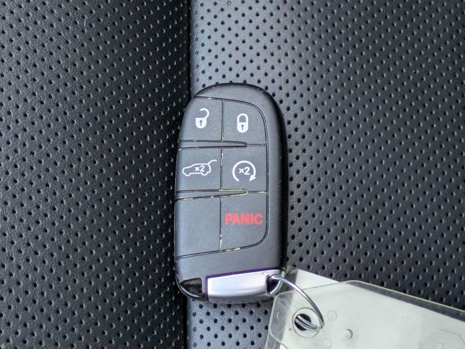 Certified 2018 Dodge Durango Citadel w/ Premium Entertainment Group AWD/4WD image 34
