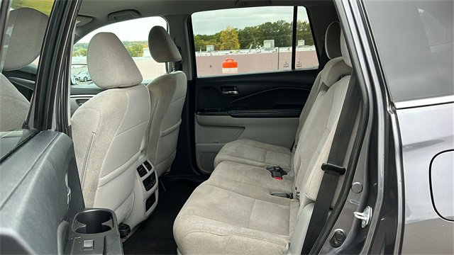 Used 2021 Honda Pilot EX image 23