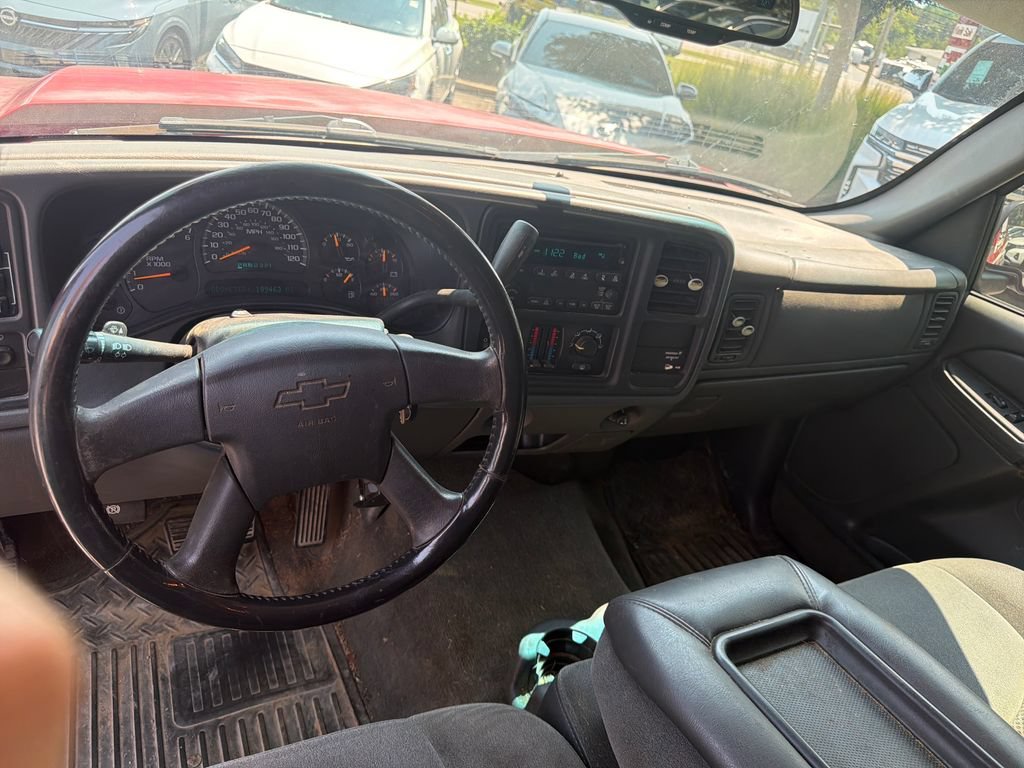 Used 2005 Chevrolet Silverado 2500 LS AWD/4WD image 12