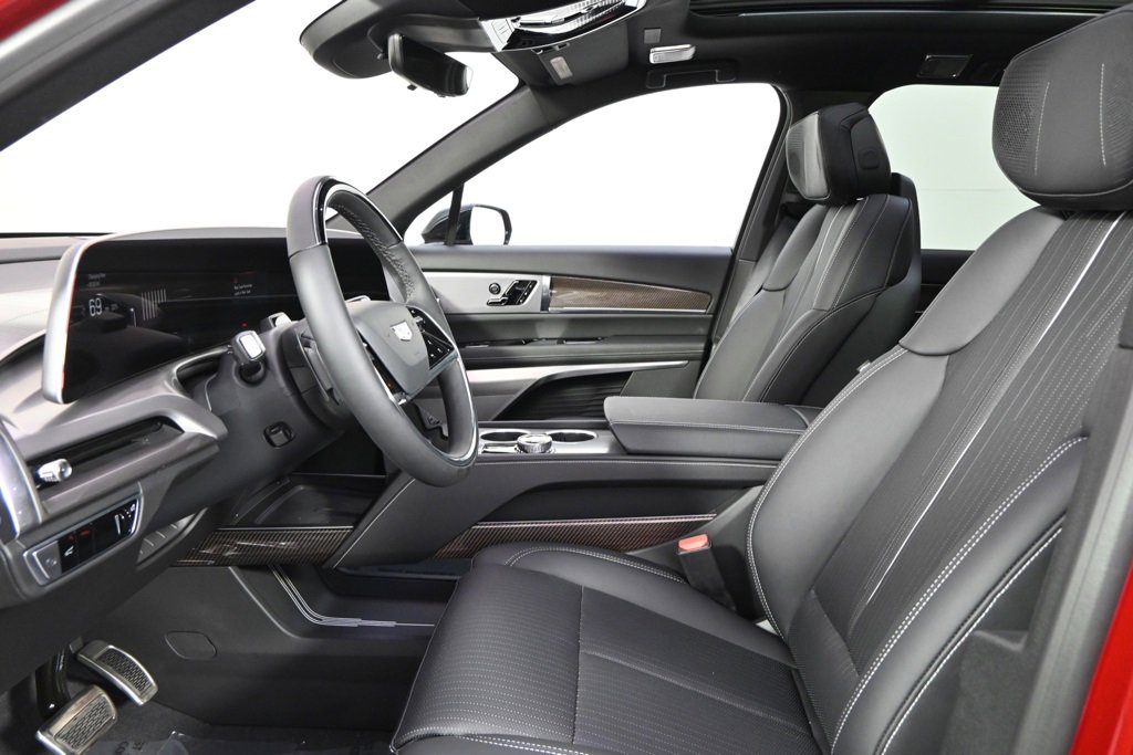 New 2026 Cadillac Vistiq Luxury w/ LPO, Floor Liner Package image 13