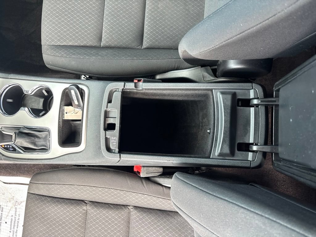 Used 2019 Jeep Grand Cherokee Laredo AWD/4WD image 15