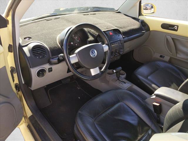 Used 2004 Volkswagen Beetle GLS FWD image 9