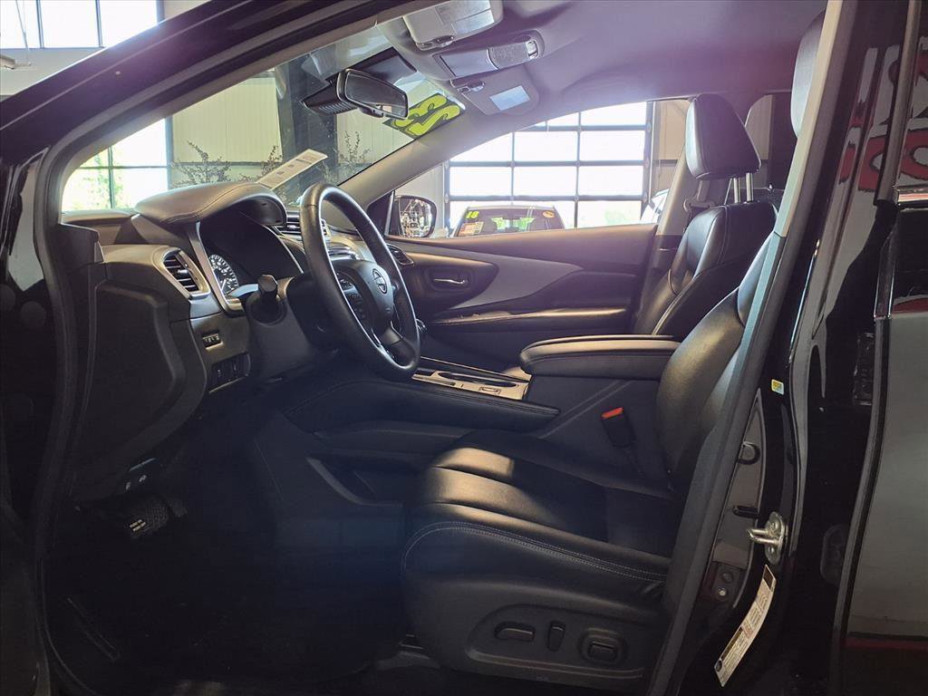 Used 2023 Nissan Murano SV image 18
