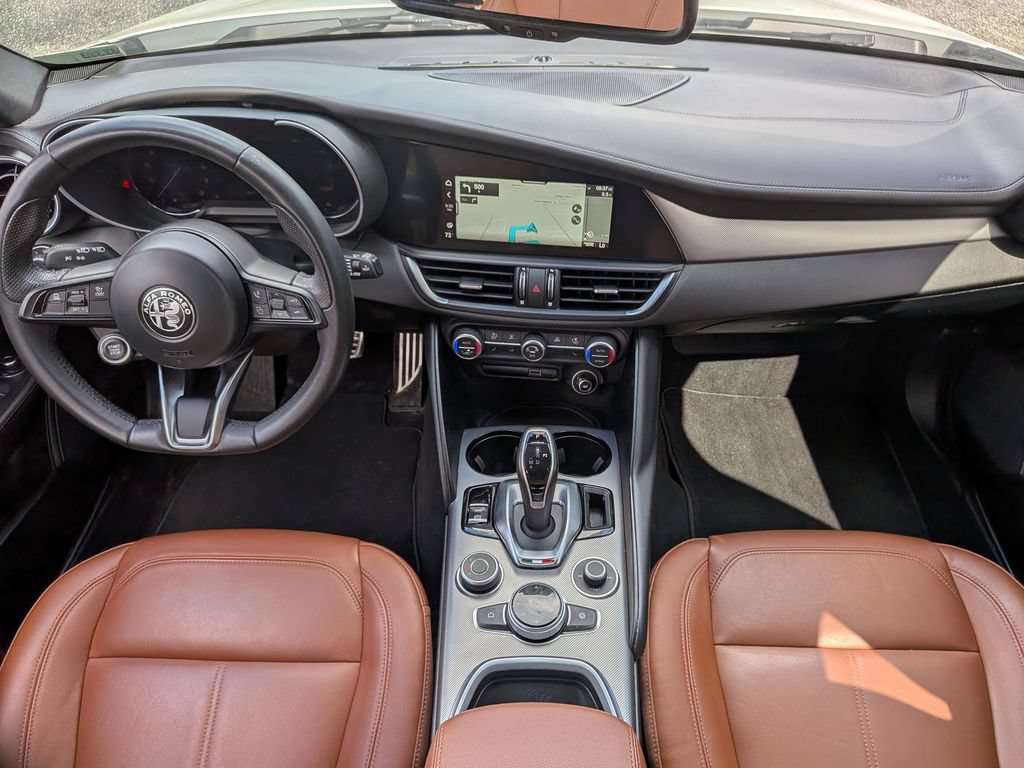 Used 2024 Alfa Romeo Giulia Ti AWD/4WD image 28