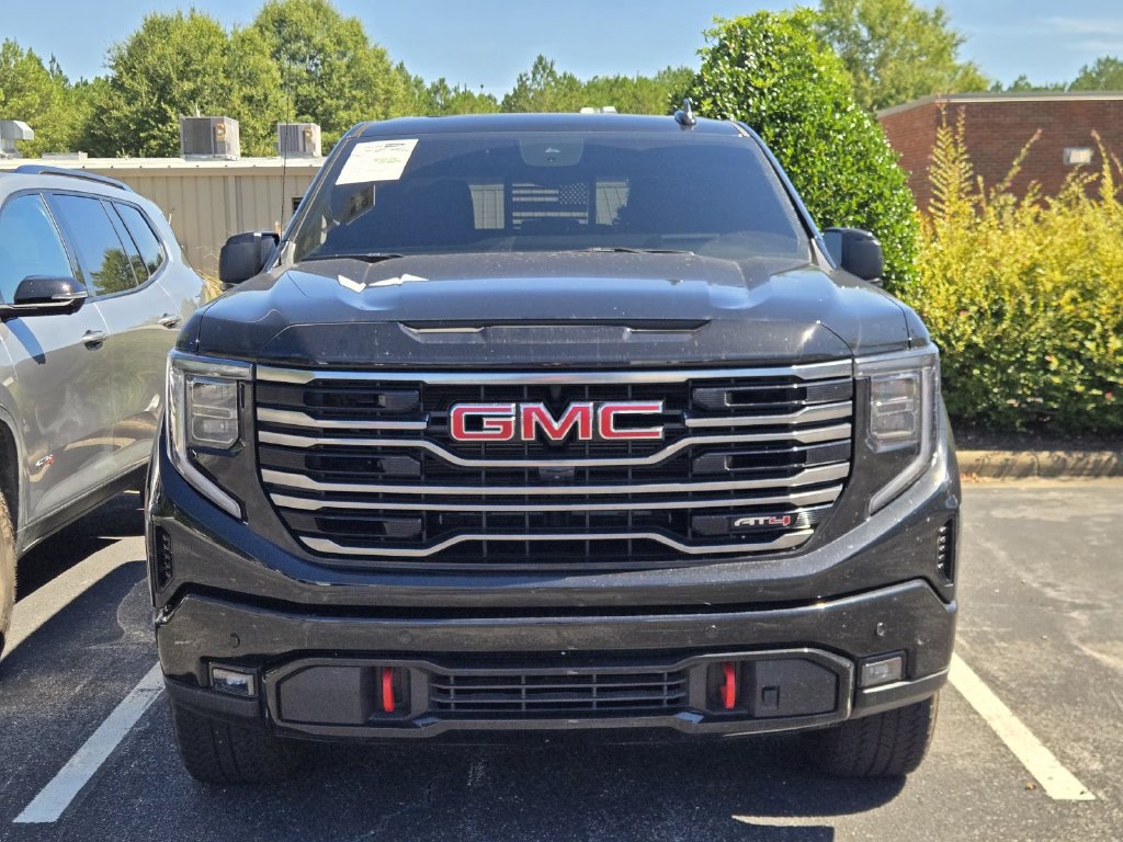 Used 2025 GMC Sierra 1500 AT4 w/ AT4 Premium Package AWD/4WD image 6