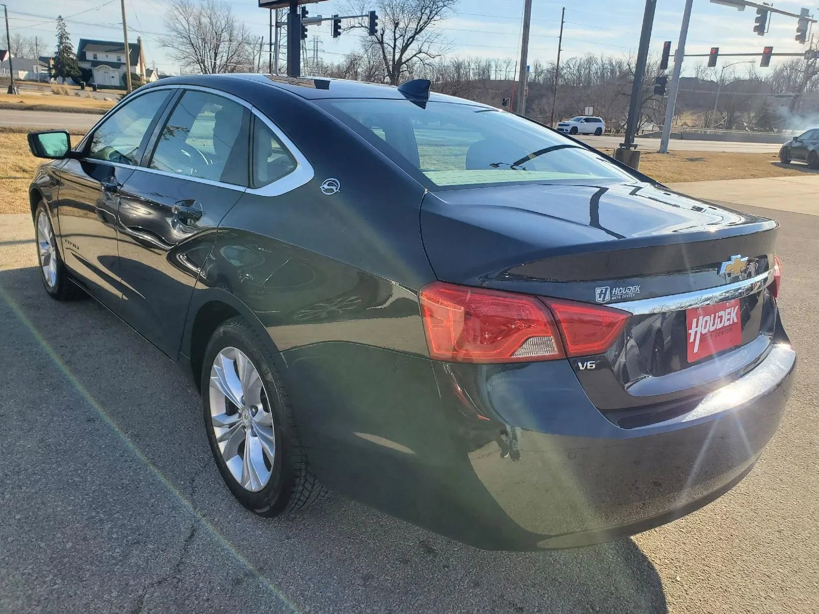 Used 2015 Chevrolet Impala LT w/ Convenience Package image 4