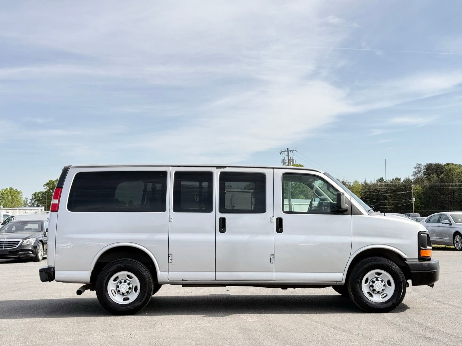 Used 2016 Chevrolet Express 2500 LS RWD image 8