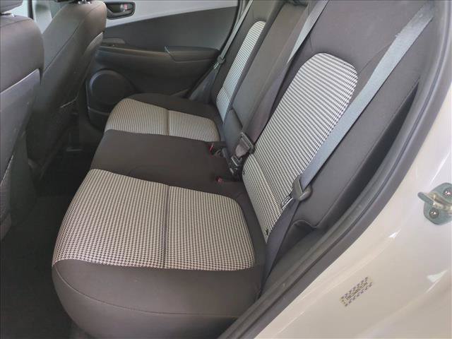 Used 2021 Hyundai Kona SE FWD image 17