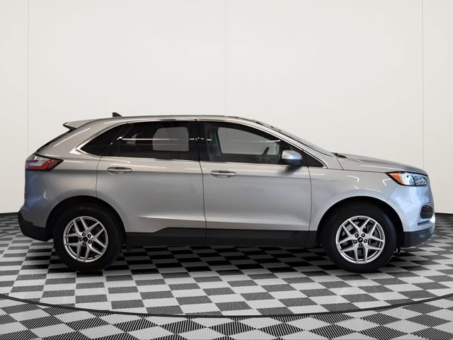 Used 2024 Ford Edge SEL AWD/4WD image 2