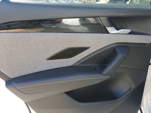 Certified 2025 Volkswagen Tiguan S image 9