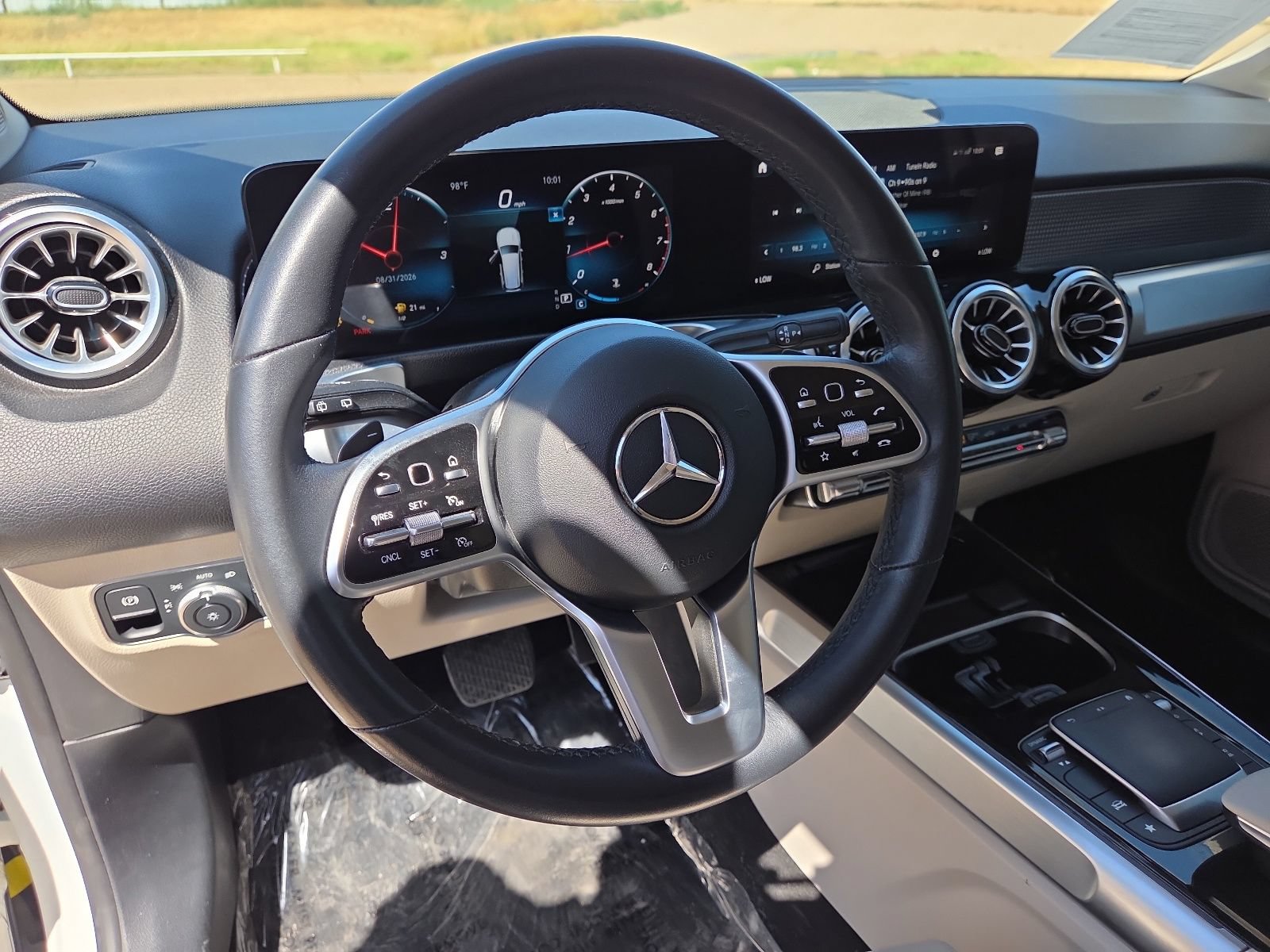 Used 2022 Mercedes-Benz GLB 250 4MATIC w/ Premium Package Lite image 22