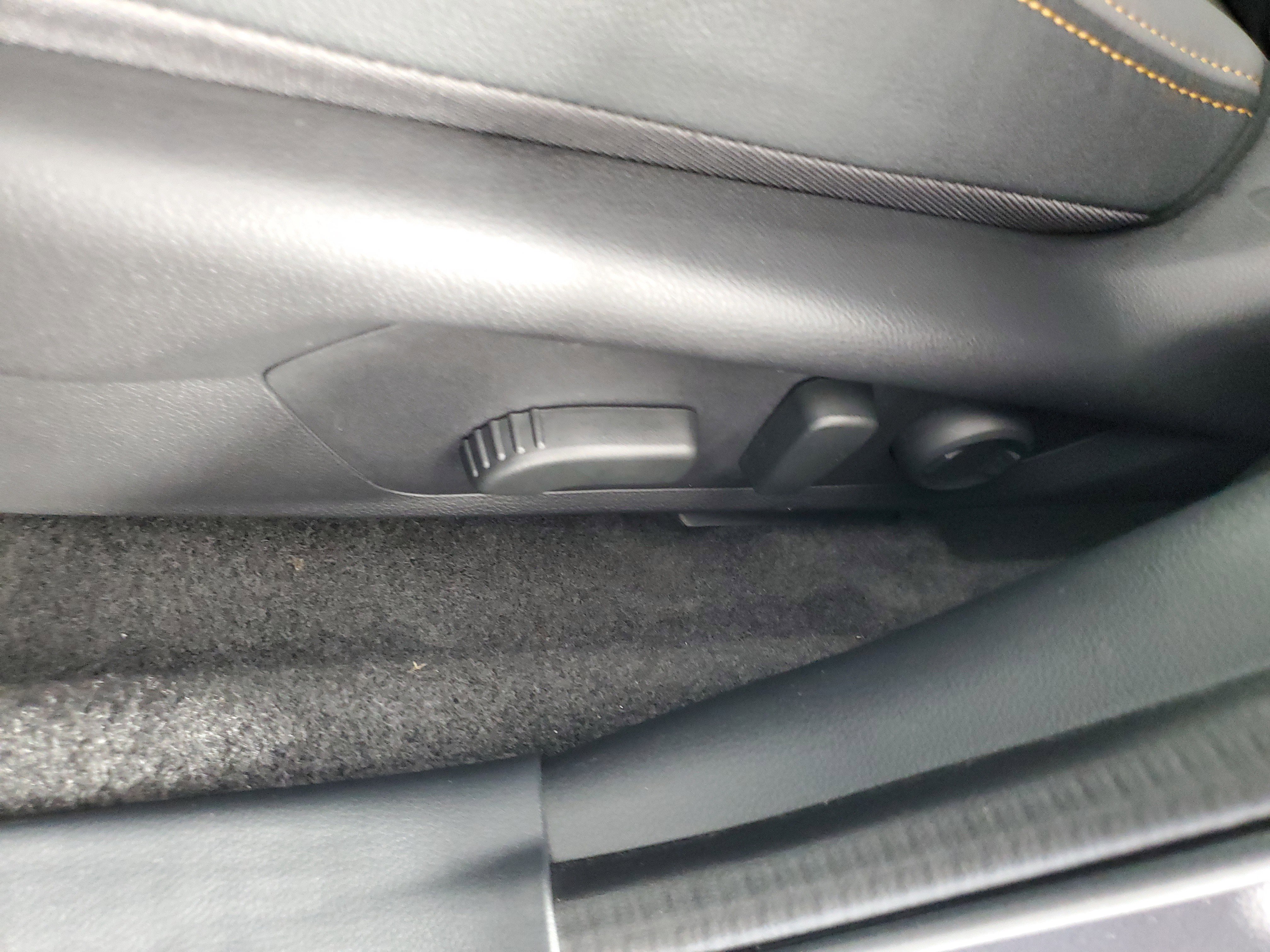 Used 2025 Subaru Crosstrek 2.5i Wilderness w/ Wilderness Package image 32